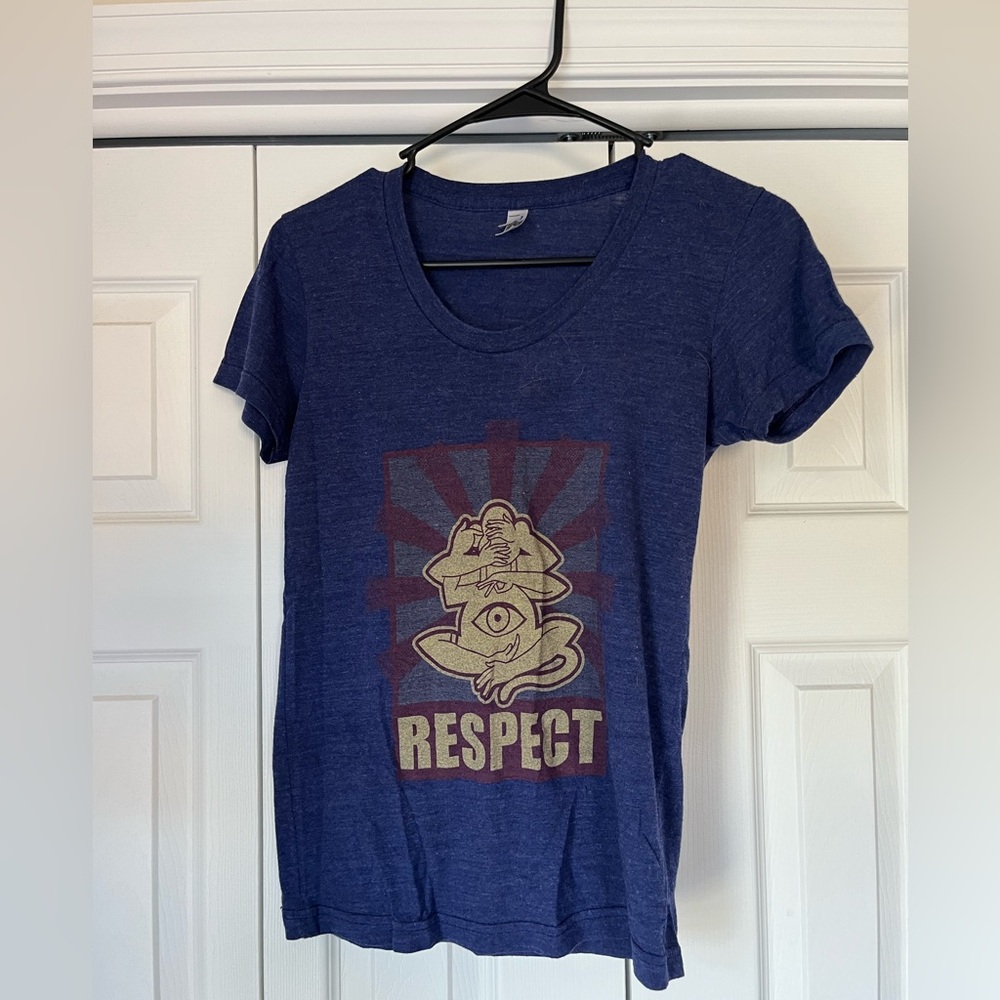 Victory brewing respect the monkey women’s shirt